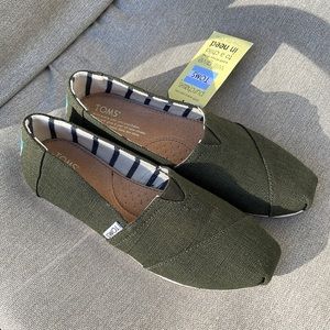 Toms womens 8 olive green